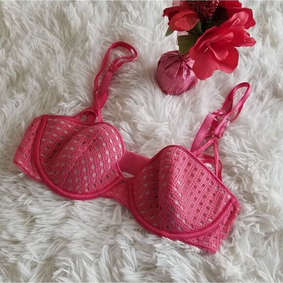 32C Victoria's Secret Balconet Bra - Picture 4 of 10
